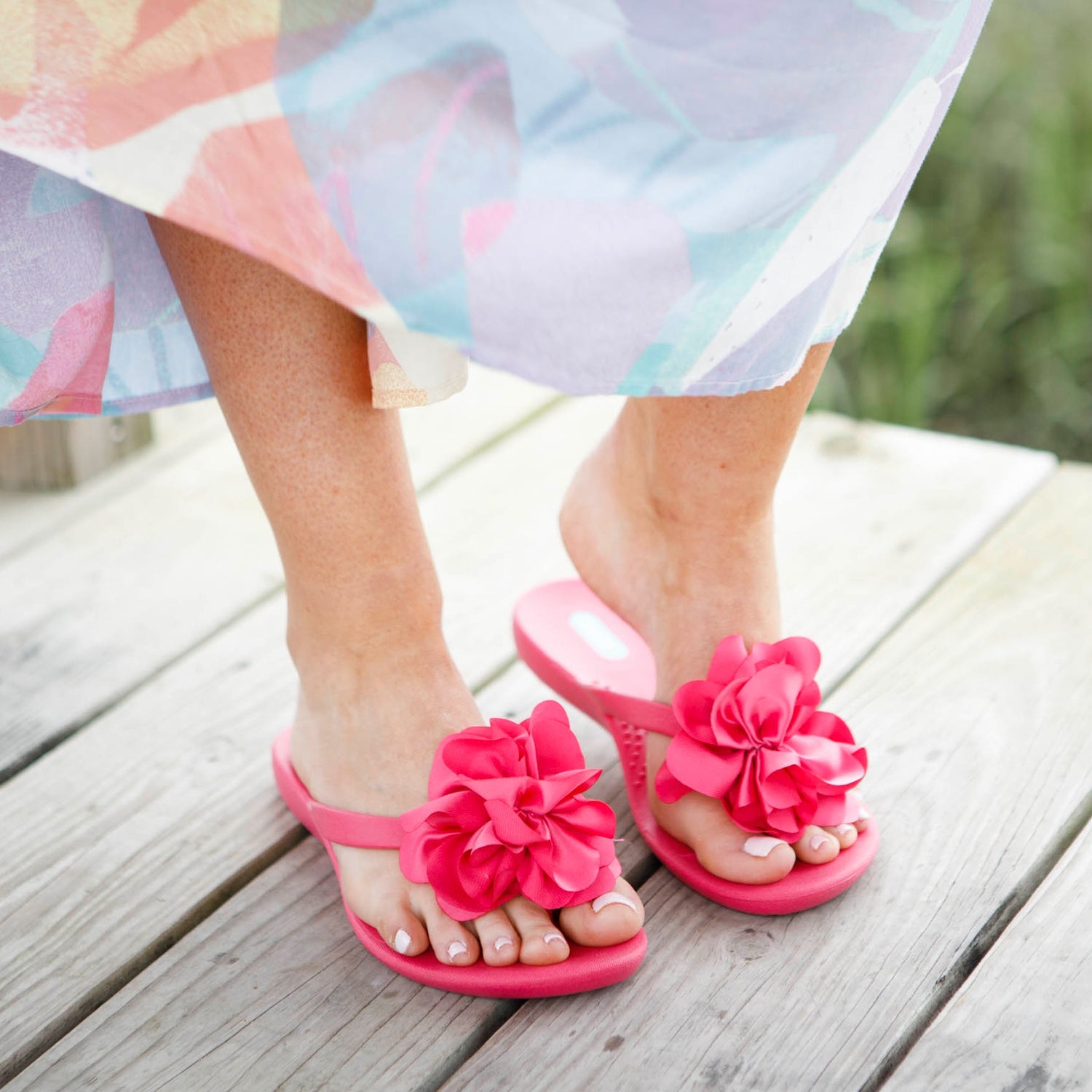 Flip flops with big flowers on top online